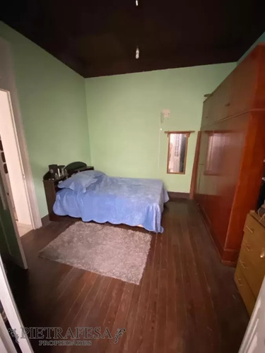 Casa En Venta 4 Dormitorios, 1 Baño Y Azotea- General Pagola -villa Muñoz