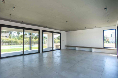 Imagen 7 de 30 de Casas En Venta En Venta-barrio Cerrado- City Bell