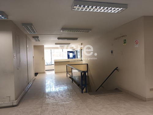 Local Comercial En Venta - Av Providencia - Metro Los Leones