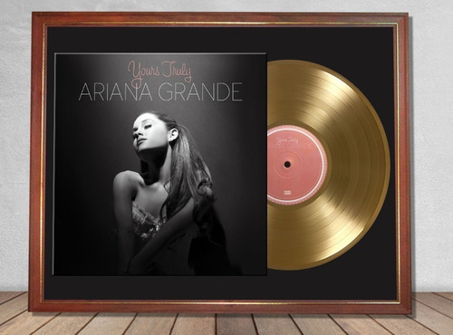 Ariana Grande Yours Trully Tapa Lp Y Disco Oro En Cuadro