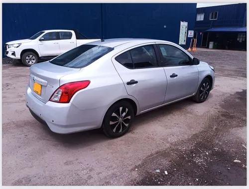 Nissan Versa 1.6 Drive