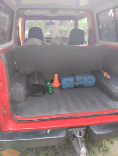 Vehículo En Perfecto Estado 4x4 Con Bajo Todo Le Funciona