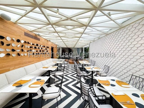 Local Comercial Multiemprendedor En Venta En Los Palos Grandes 25-23477 Cs