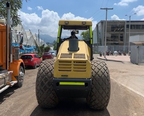 Bomag Bw 212 D - 40