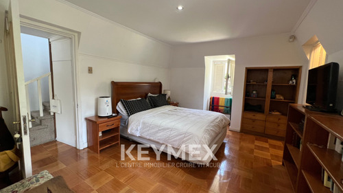 Casa Familiar 3 Pisos, 6d/4b, 3 Subtes. En Providencia