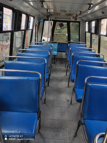 Microbús Prisma En Execelentes Condiciones Para 27 Pasajeros