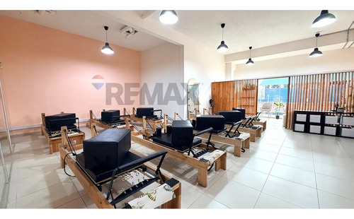 Local Comercial - Lo Cañas - Strip Center