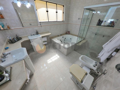 Sobrado Com 04 Dormitórios E 480m² No Sumaré - Caraguatatuba - Sp - So0138