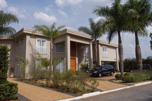 Tamboré 03 | Casa Ampla | Piscina Aquecida | Sauna | Suíte Ele E Ela | Incrível Área Gourmet - Cnc1055