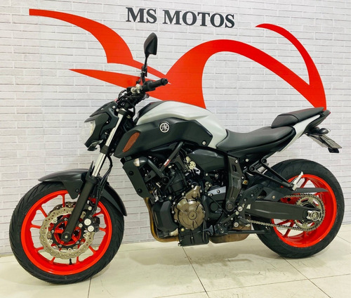 Imagem 6 de 7 de Moto