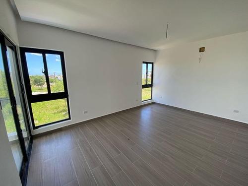 Villa En Venta En Vista Cana, Punta Cana, 292m2, Invierte.