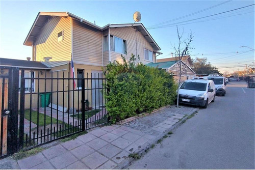 Imagen 1 de 13 de Casa - Venta - San Bernardo