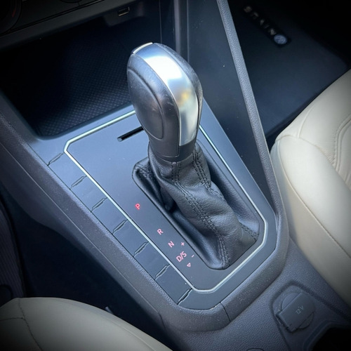 Volkswagen Nivus 1.0 200 TSI TOTAL FLEX COMFORTLINE AUTOMÁTICO