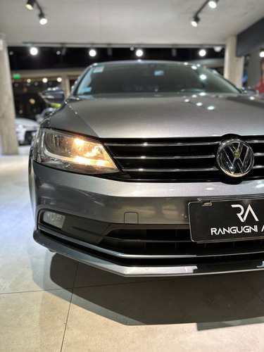 Volkswagen Vento 2.5 Advance Plus 170cv Tiptronic