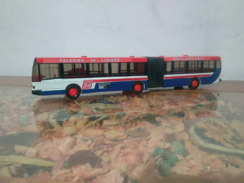 Colectivo Micro Ómnibus Bus Articulado Maisto Escala 1.50