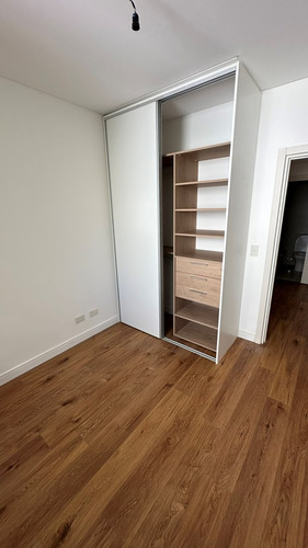 Departamento De Cuatro Ambientes En Venta En Vista Belgrano