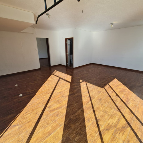 Se Arrienda Con Compromiso De Compra, Amplia Casa En Nogales