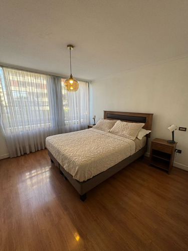 Hermoso Departamento Las Condes, 2d+2b Con Estacionamiento