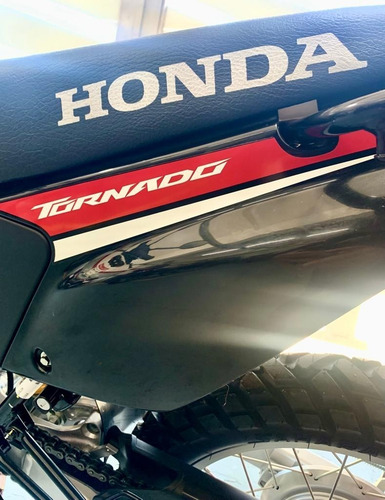 Imagen 17 de 21 de Honda Xr 250 Tornado 2023 Escapale A La Rutina En Genamax!