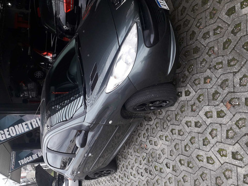 Peugeot 207 2010 1.4 X-line Flex 5p
