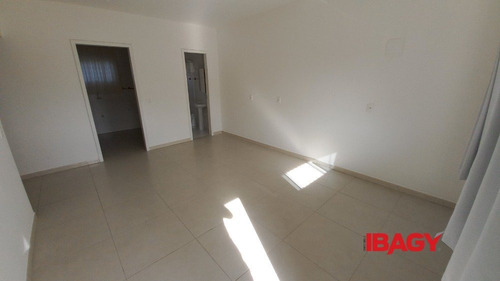 Imagem 5 de 10 de Excelente Casa 1 Dormitorio(s) Em Aririu - Palhoca - L-115555