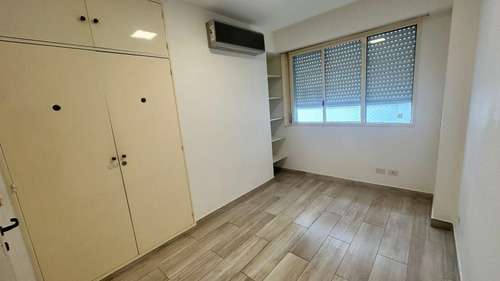 Departamento Tres Ambientes En Caballito, Av. Rivadavia Y Av. La Plata