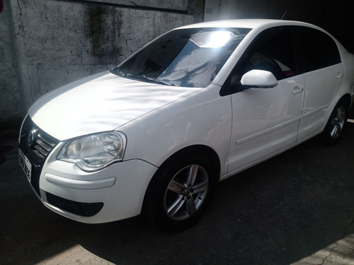 Imagem 1 de 8 de Volkswagen Polo Sedan 2012 1.6 Vht Comfortline Total Flex 4p