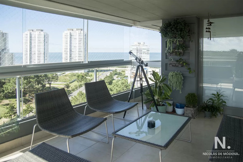 Vende Gran Apartamento En Brava - Punta Del Este De 3 Dormitorios