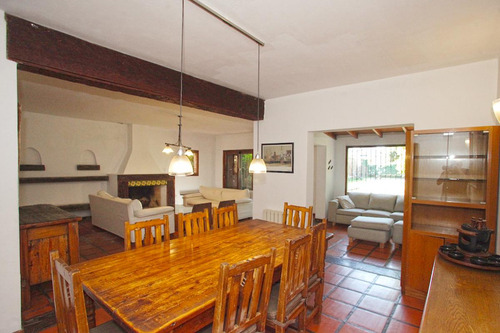 Casa En Lomas De San Isidro