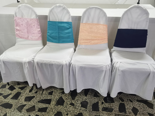 Silla Apilable Con Cubierta De Tela Y Moño (Usado)