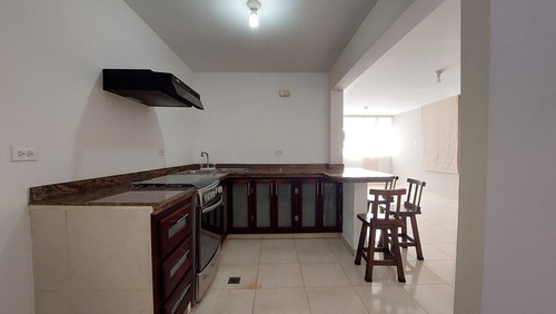 Imagen 5 de 10 de Apartamento En Vista Alegre
