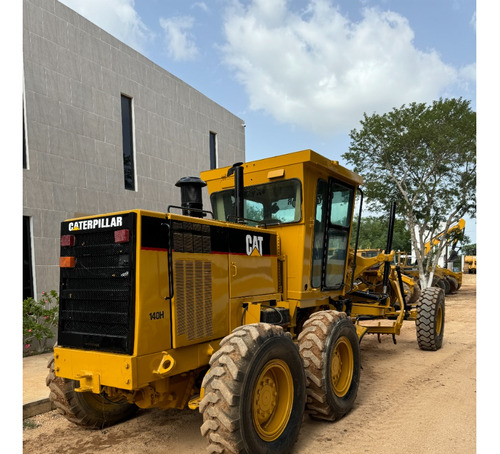 Motoconformadora 140h Cat 2002