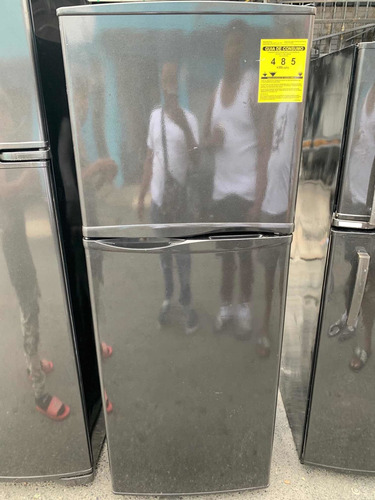 Imagen 3 de 8 de Neveras De Medio Uso Con Garantia Y Envió Disponible