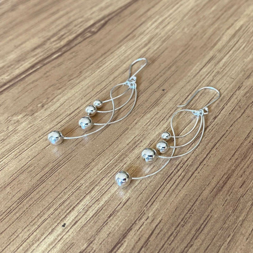 Imagen 4 de 8 de Aretes Largos De Plata .925 Figuras Bolitas Mujer Agálea
