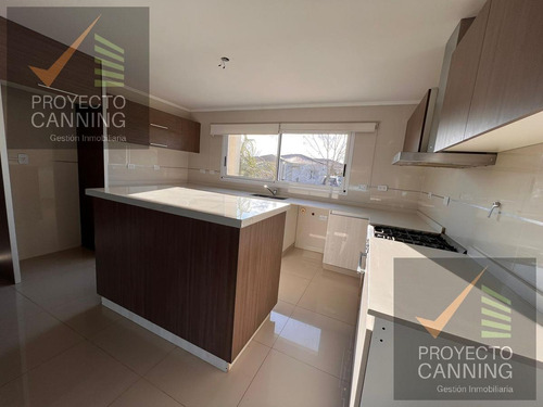 Imagen 2 de 11 de Venta En Casa En Barrio Santa Juana Canning