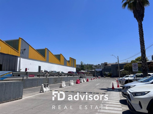 Arriendo De Bodegas En Centro Logístico 450 M2 - Ñuñoa