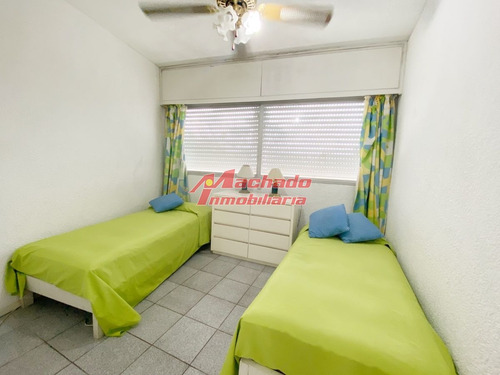 Imagen 19 de 20 de Venta De Apartamento 3 Dormitorios En Playa Mansa, Punta Del Este.