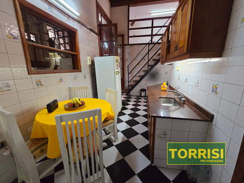 Venta - 5 Amb Ph C/patio Y Cochera/local - Campichuelo 300