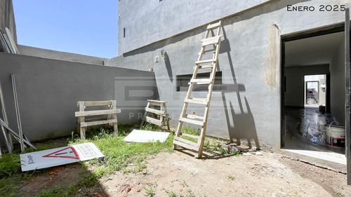 Triplex 3 Dormitorios A Estrenar Venta - Munro