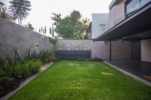 Casa De Lujo En Venta En Valle Real