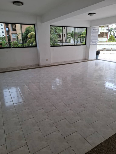 Venta Apartamento De Playa, La Guaira, Urb. Tanaguarenas
