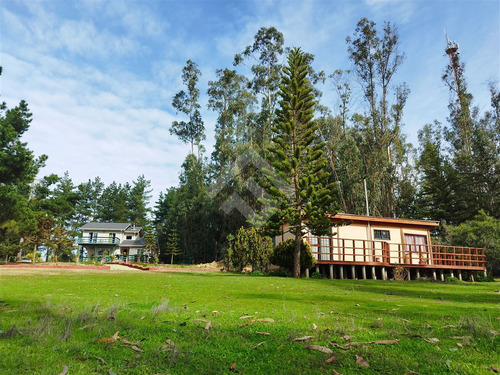 Casa En Venta De 4 Dorm. En Algarrobo