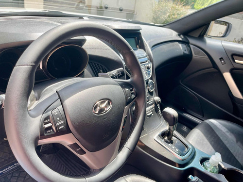 Hyundai Genesis 3.8 Coupe 300cv 8at