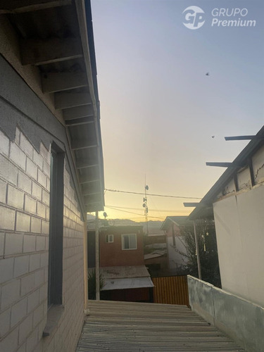 Casa En Venta De 3 Dorm 1b. En Pudahuel
