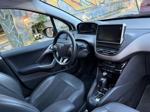 Peugeot 208 1.6 Feline Tiptronic