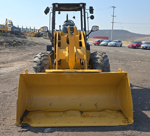 Cargador Frontal Caterpillar 910k 2014