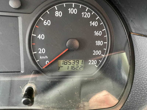Imagem 6 de 15 de Volkswagen Polo Sedan 1.6 Mi 8v Total Flex 2004