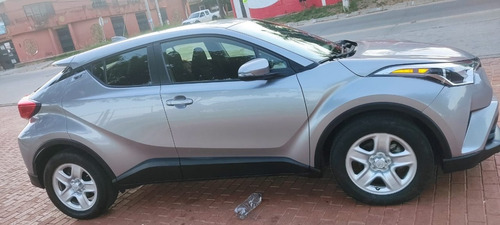 Imagen 3 de 4 de Tel 73976078 Vendo Toyota Chr Año 2019 28.700 Dolares Charl