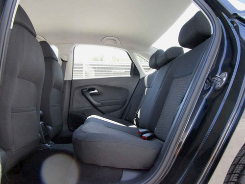 Imagen 11 de 15 de Volkswagen Vento 2014 4p Highline L4/1.6 Man