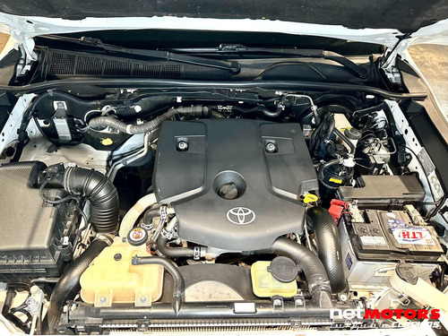 Toyota Hilux 2.8 Tdi Cabina Doble Mt